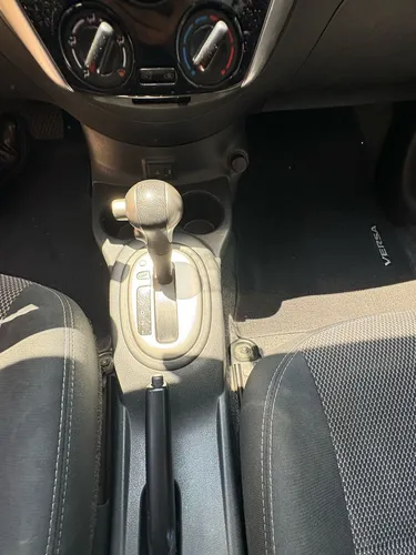 Nissan Versa 1.6 Advance At