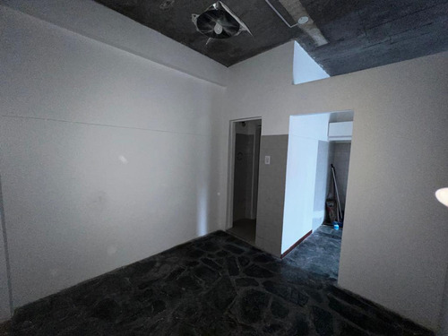 Venta Monoambiente C/patio Cruce Florencio Varela