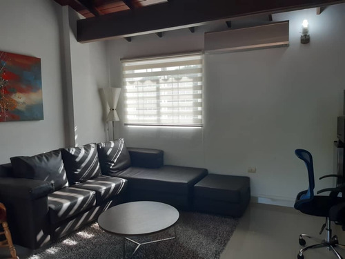 Imagen 8 de 26 de Leal Pérez Vende Townhouse En Mañongo, Villa Menhir