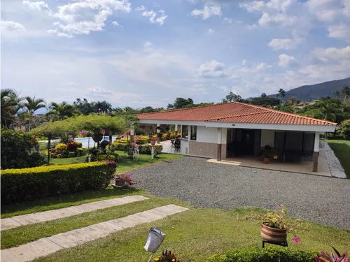 Casa Campestre En Venta Santa Elena Via El Castillo Conjunto