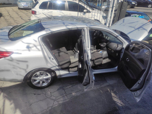 Nissan Versa 1.6 16v Sl Flex 4p