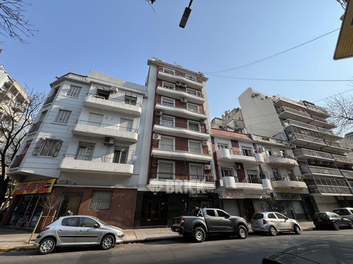 Piso C/dep En Camargo Al 800 - 91 M2 Frente Todo A Nuevo Balcon V/abierta T/sol