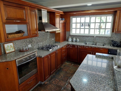 Imagen 9 de 21 de Espectacular Townhouse En La Urb. El Bosque, Maracay. #23-9140 Mg