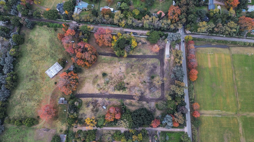 Terreno En Venta En Barrio Los Pinos Iii, Barrio Parque Yei Pora