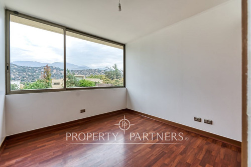Impecable Casa En Los Bravos Nororiente Con Piscin...