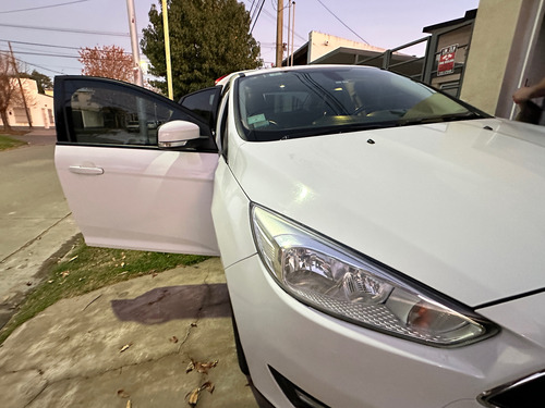 Ford Focus III 2.0 Sedan Se Plus At6