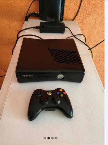 Consola Xbox 360 Slim Con Juegos Integrados 2 Controles 