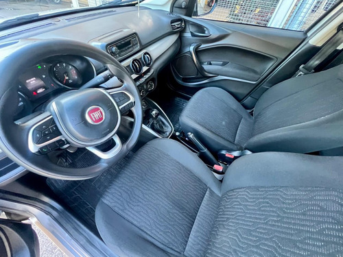 Fiat Cronos 1.3 Drive Gsr Flex 4p