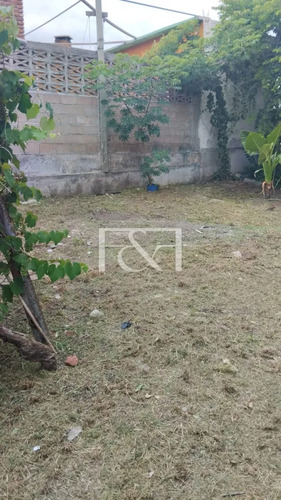 Venta Casa Terreno La Teja