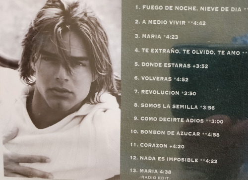 Ricky Martin:a Medio Vivir Y Miguel Bosé: Sereno Bose 2 Cd's (Usado)