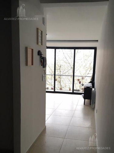 Imagen 2 de 8 de Departamento - Moron