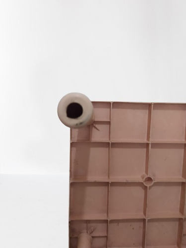 Imagen 4 de 8 de Mesa Plastica Mas 3 Sillas Blancas Color Rosado