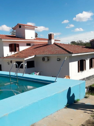 Casa En Venta De 4 Dormitorios C/ Cochera En Villa Giardino