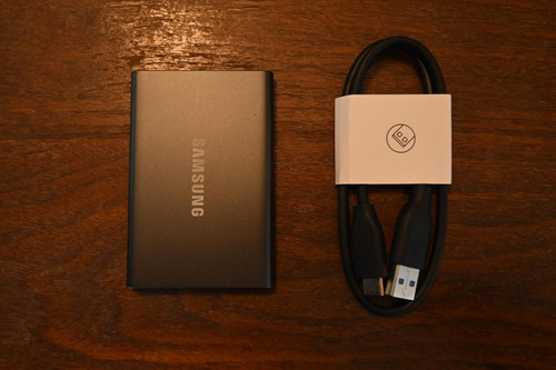 Imagen 6 de 9 de Disco sólido externo Samsung Portable SSD T7 MU-PC1T0 1TB gris