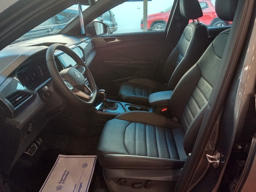 Imagen 13 de 15 de Volkswagen Taos 1.4 250 Tsi Highline Nv
