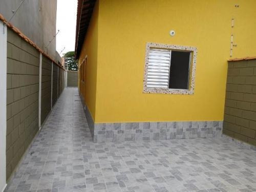 Imagem 4 de 13 de Casa Em Itanhaém Com Piscina E Vaga Para 1 Carro | 7706