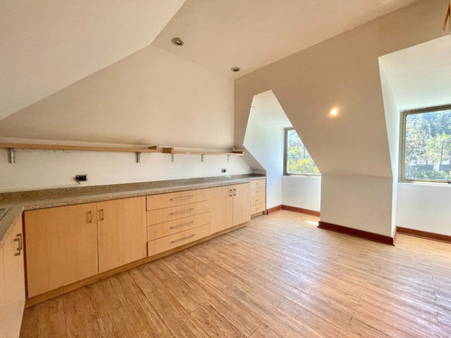 Los Nogales, Impecable Casa, Norte, Amplios Espacios, 7d 6b