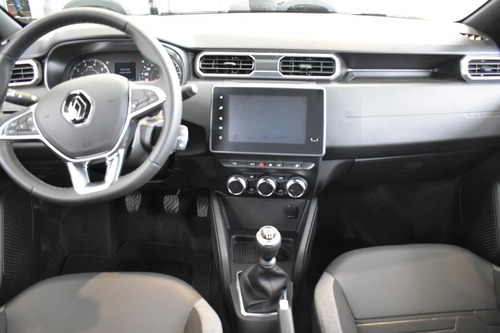 Imagen 11 de 15 de Renault Duster Iconic 4x4