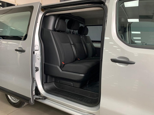 Imagen 14 de 15 de Citroën Jumpy 2022 1.6 L3 Hdi 115 Business Mixto