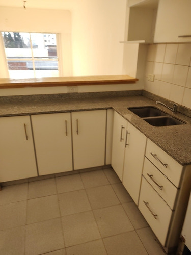 Imagen 6 de 15 de Departamento Al Frente 2 Ambientes Con Balcón
