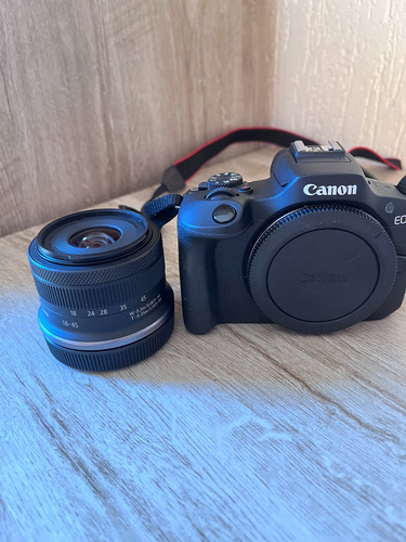 Câmera Canon Eos R100 Mirrorless 4k Com Lente Rf-s 18-45mm (Usado)