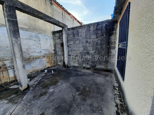 Imagen 17 de 30 de Casa En Venta En Urb. Piedra Azul Cabudare Posee Estructura Para Ampliación Gabriela. C #23-13681