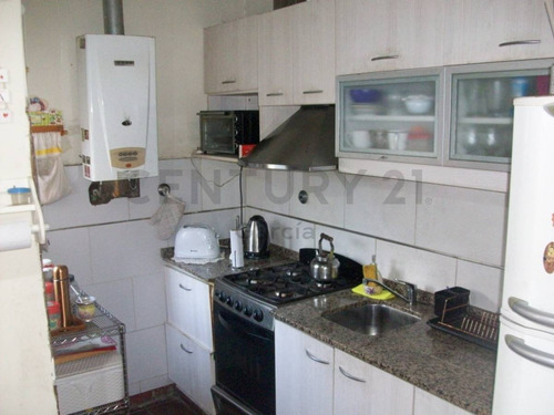 Imagen 6 de 30 de Venta Casa Multifamiliar 3 Dormitorios Garage Patio Parrilla Luminoso