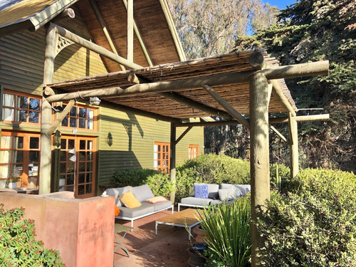 Interesante Propiedad En Venta De 4 Hectáreas En Cachagua