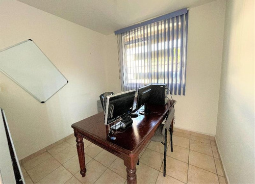 Imagen 5 de 16 de Casa Oficina En Venta Y Renta En Colinas Del Cimatario 3a Sección, Querétaro