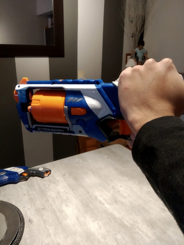 Nerf Strongarm (Usado)