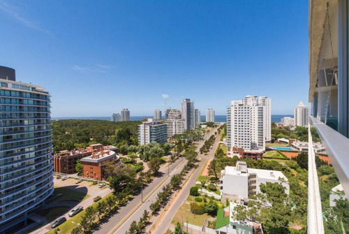 Imagen 2 de 7 de Encantador Departamento A Metros De Playa Brava!! Consulte - Punta Del Este Roosevelt