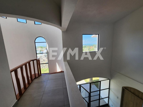 Casa En Venta En Morelos, Fraccionamiento En Real De Oaxtepec