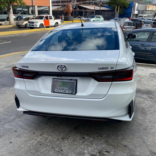 Imagen 9 de 10 de Toyota Yaris E 2023