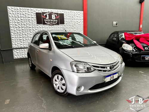 Toyota Etios 1.5 XS 16V FLEX 4P MANUAL