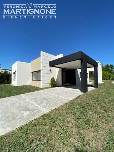 Casa En Venta En Altos De Manzanares Pilar