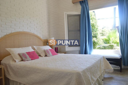 Imagen 18 de 25 de Casa Con Piscina Y Parrillero En Alquiler
