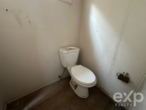 Arriendo Local Comercial Con Alto Trafico En Avda La Dehesa