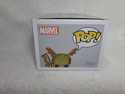 Funko Pop The Guardians Of The Galaxy Holiday, Groot #1105 (Usado)