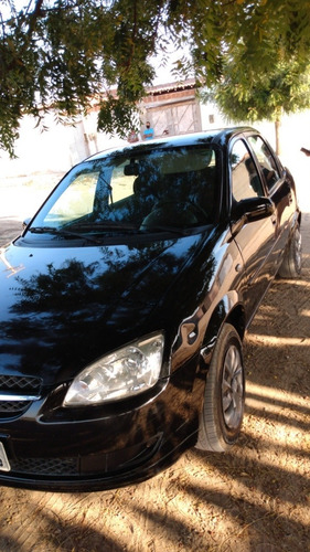 Imagem 2 de 3 de Carro De Passeio