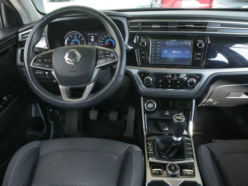 SsangYong Korando GLX 1.5 MT 4X2