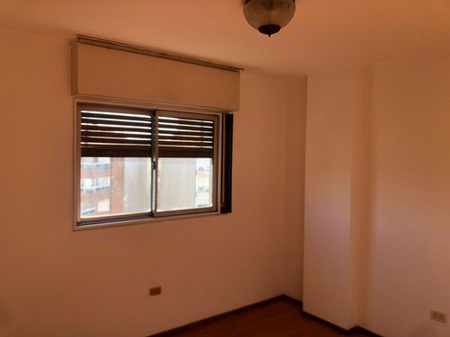 2 Dormitorios - 2 Balcones - Alquiler - Departamento - Centro
