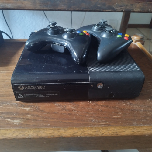 Xbox 360 Poco Uso Disco De 250 +juegos+2 Controles Inalá