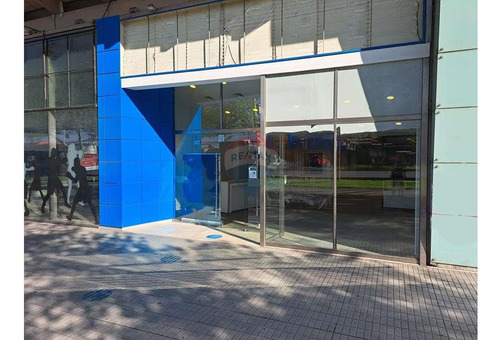 Amplio Local Comercial En Av. Las Condes