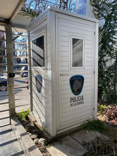 Cabina Garita De Vigilancia Policia De La Ciudad Blanca