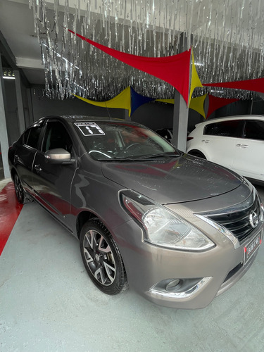 Nissan Versa 1.6 16v Sl Unique Aut. 4p