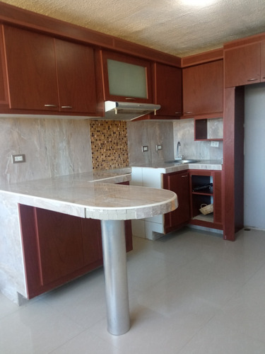 Vera Casa Inmobiliaria Vende Apartamento En Buenaventura Paraparal Ia-2