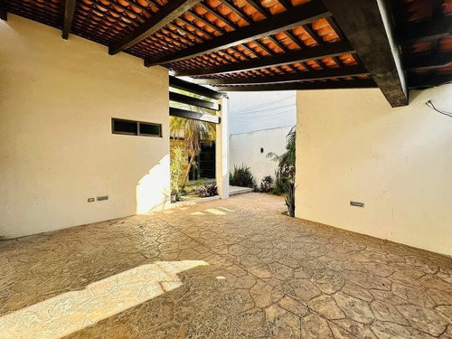 Casa En Venta Ubicada En Montebello Merida