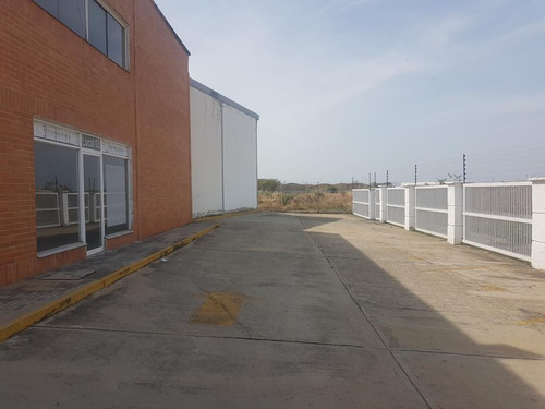 Imagen 12 de 14 de En Alquiler Local Comercial En San Diego Altos De Castillito De 89m2