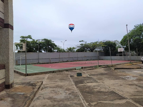 Imagen 16 de 18 de Re/max 2mil Vende Apartamento Remodelado En La Urb. Maneiro - Isla De Margarita