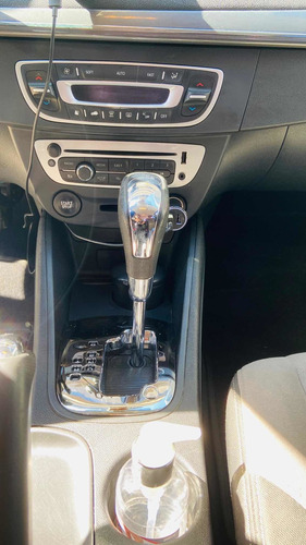 Renault Fluence 2015 2.0 Dynamique Hi-flex 4p